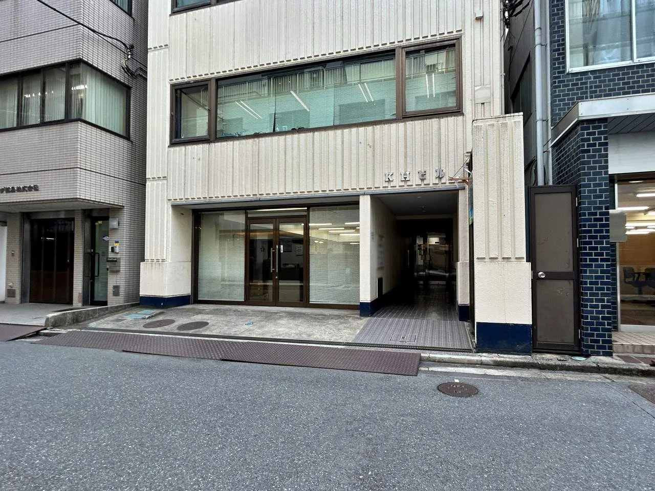 KHビル 3 ビルエントランス 5