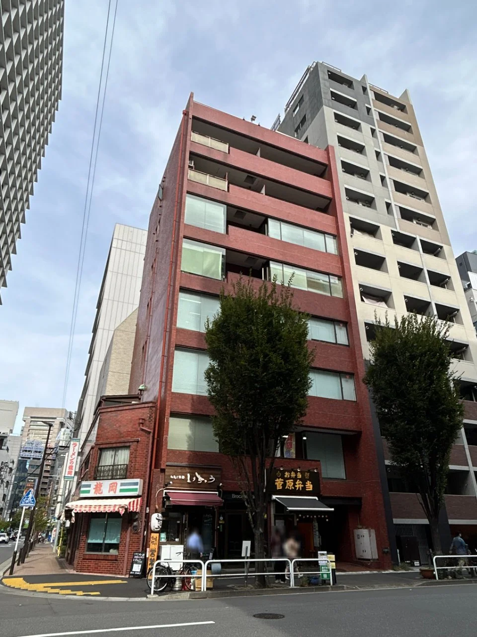 ブロケードビル - 画像1