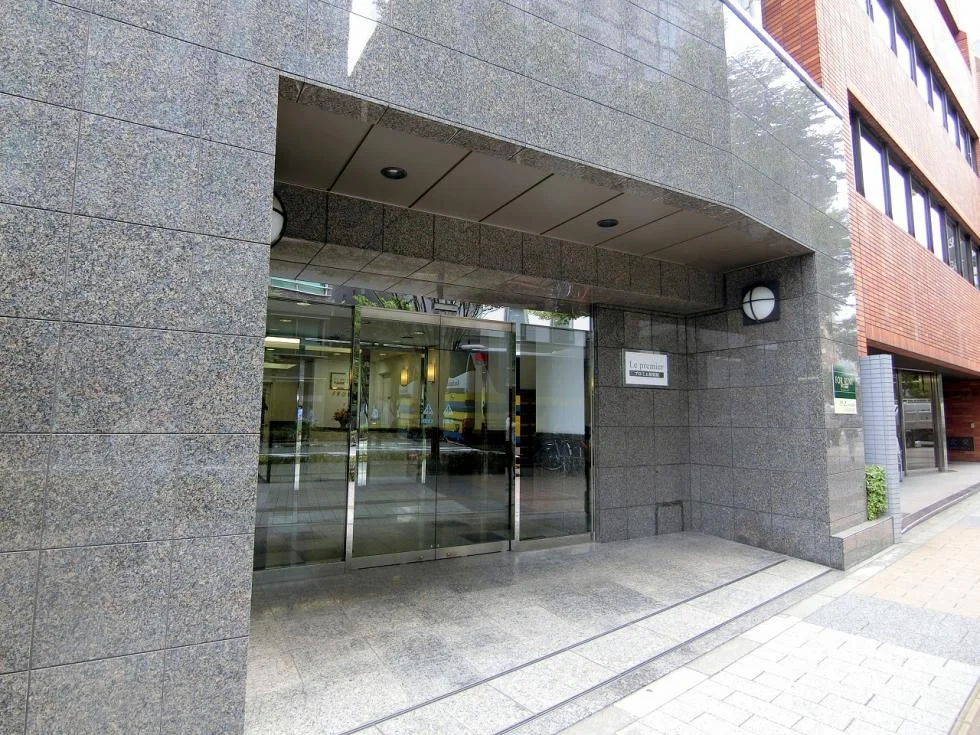 プロミエ秋葉原(Le PREMIER AKIHABARA) 9 ビルエントランス 3