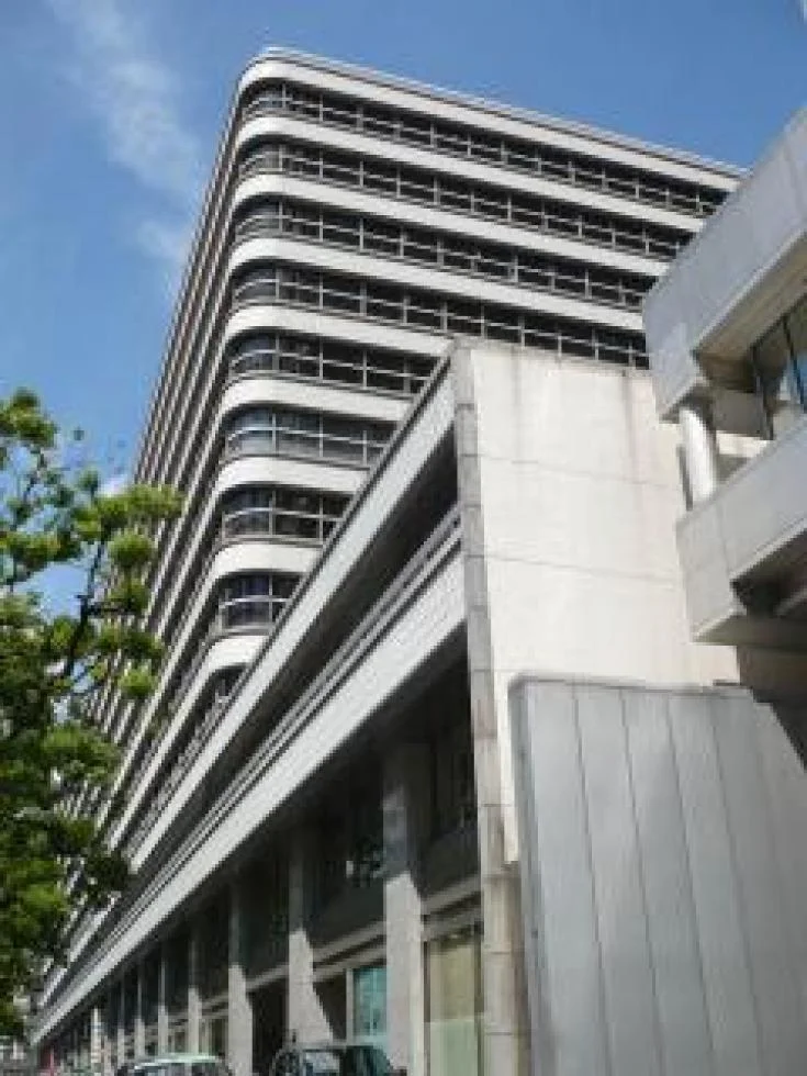 日本ビル 2 オフィスビル外観 1
