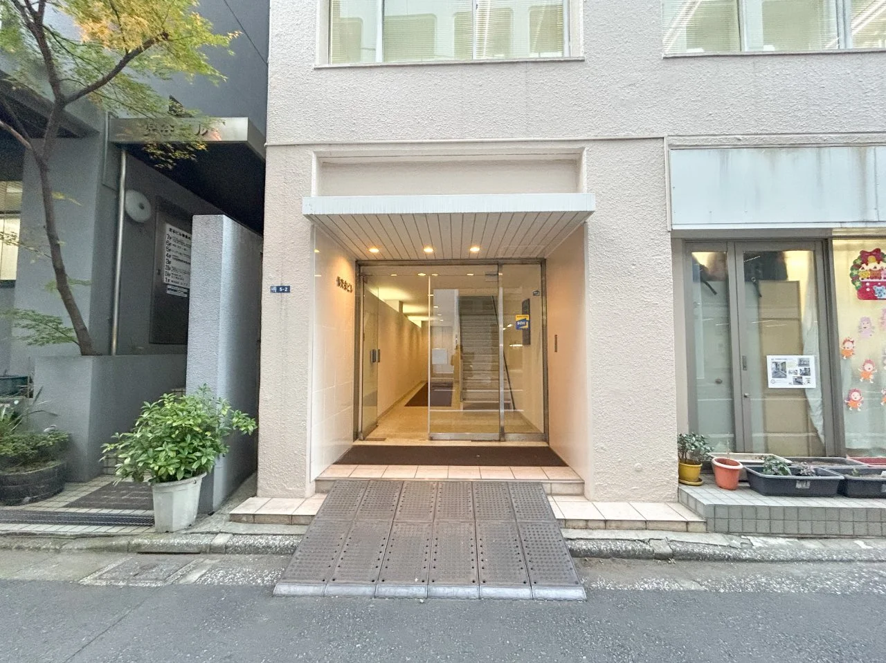信交会ビル 5 エントランス 3