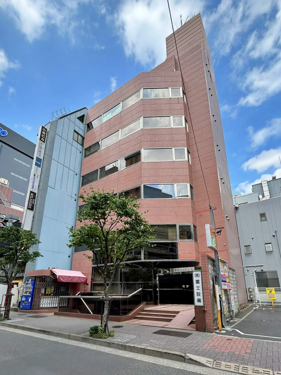 東英小川町ビル B1 オフィスビル外観 1