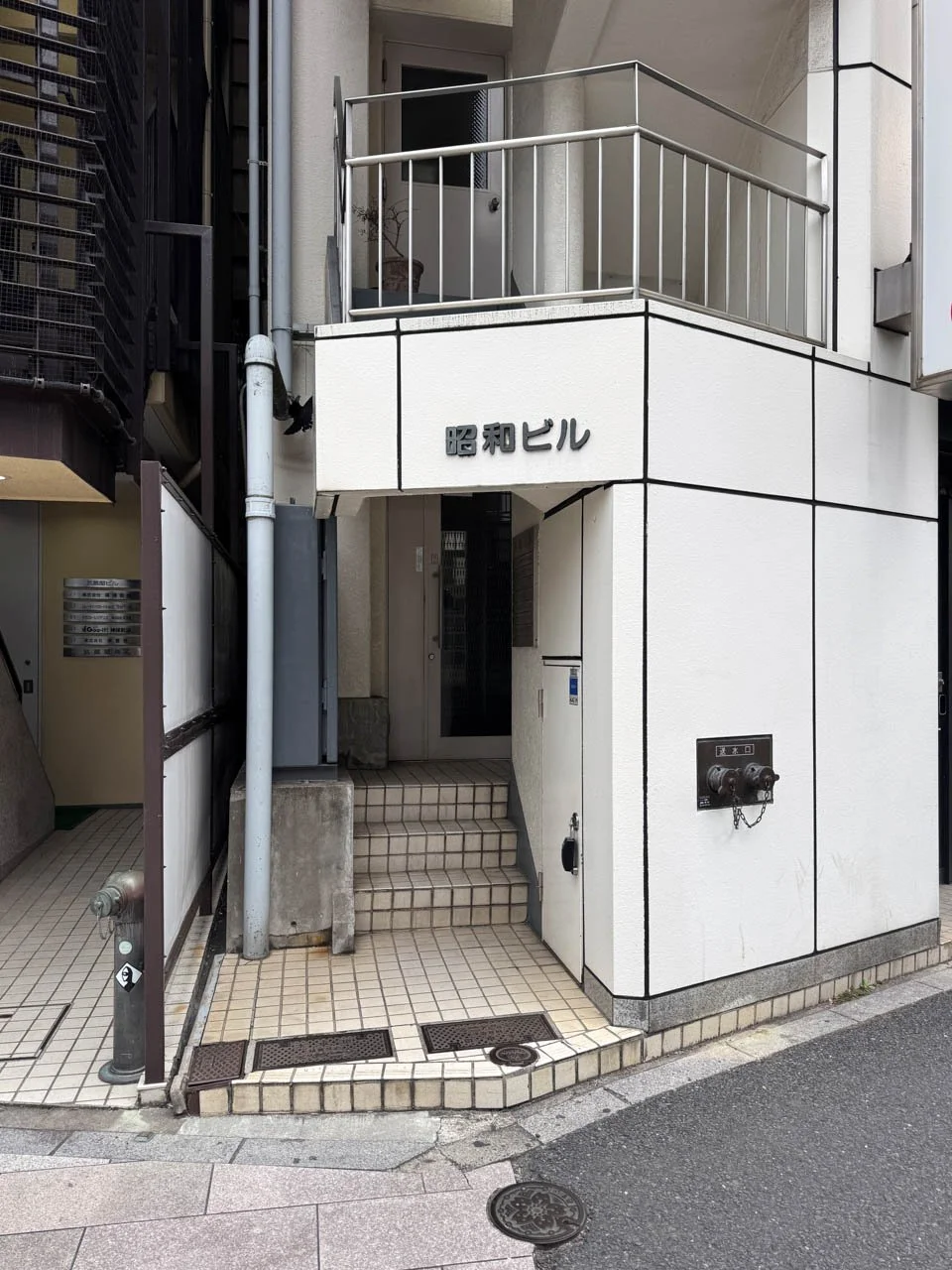 昭和ビル 4 エントランス 3