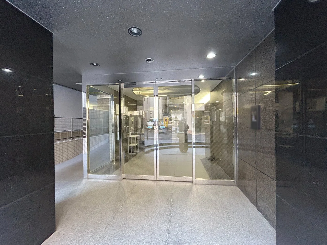 Tobunsha.BLDG 1 ビルエントランス 4