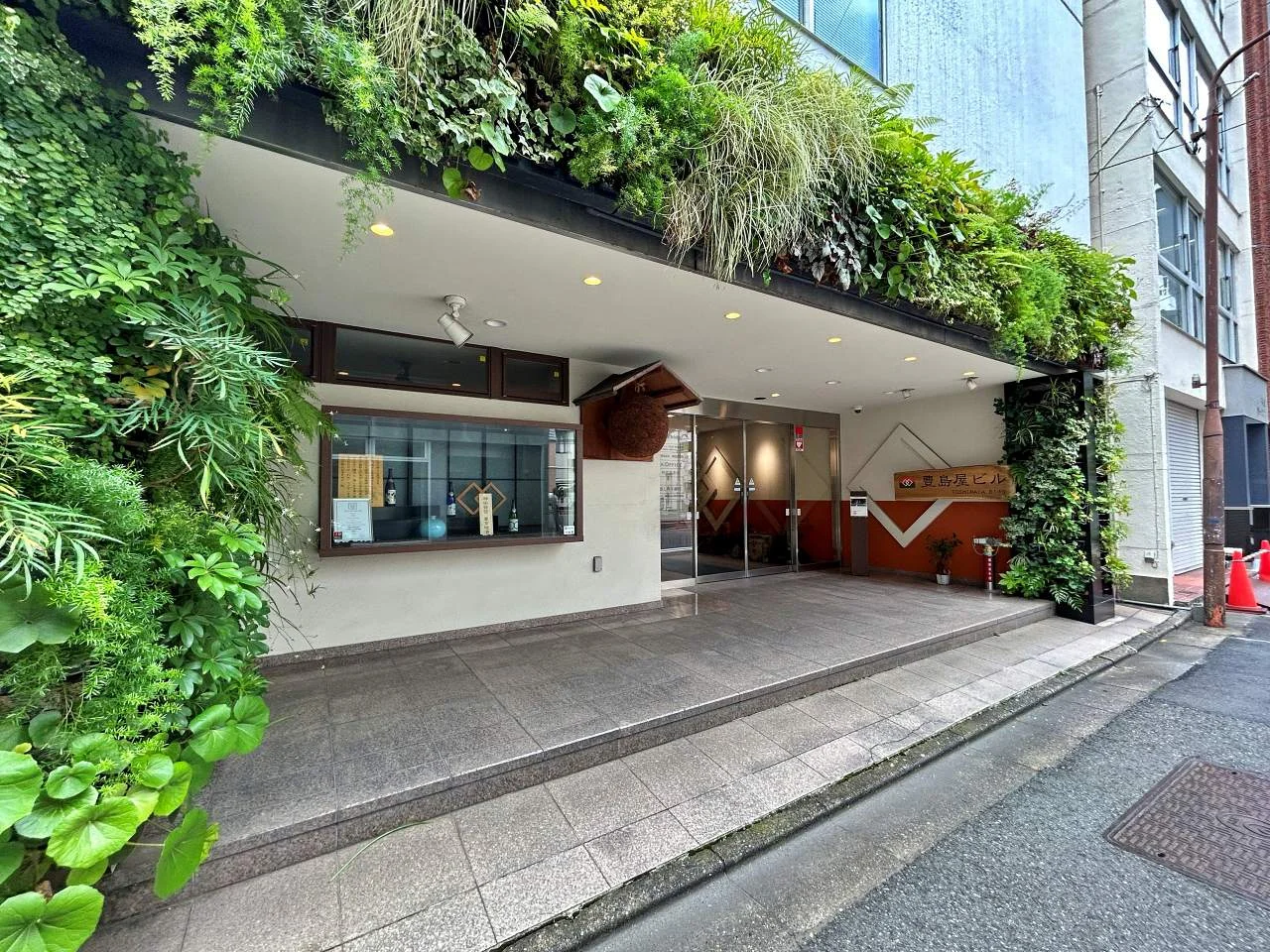 豊島屋ビル B2 ビルエントランス 4
