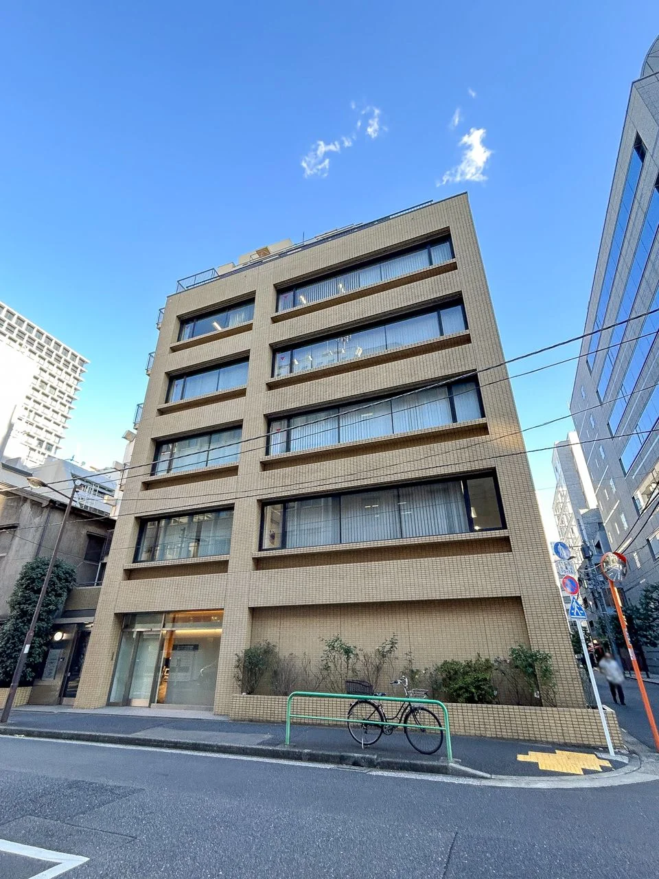 神田錦町乾(イヌイ)ビル 4 オフィスビル外観 2