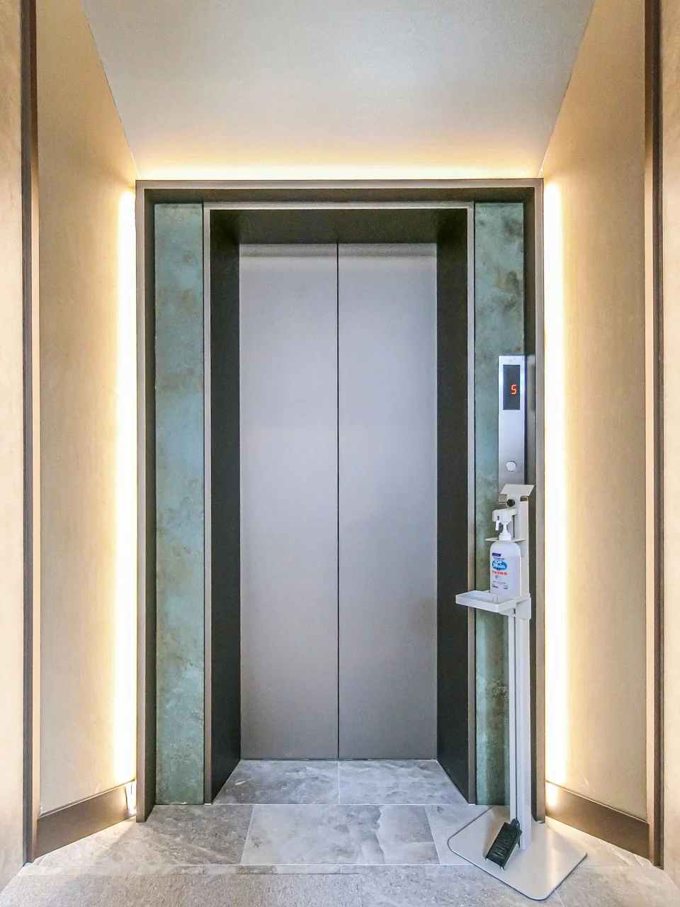 水道橋フロント 4 エレベーター 14