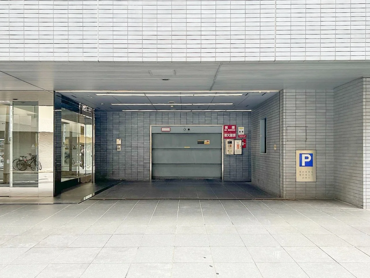 THE PORTAL IWAMOTOCHO 5 ビルエントランス 13