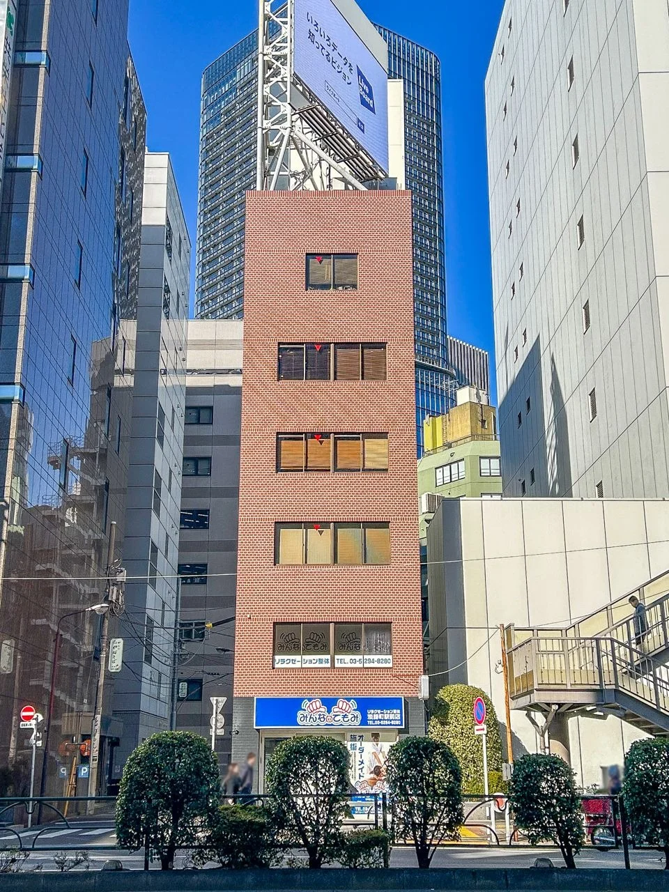 ALES 3 オフィスビル外観 3