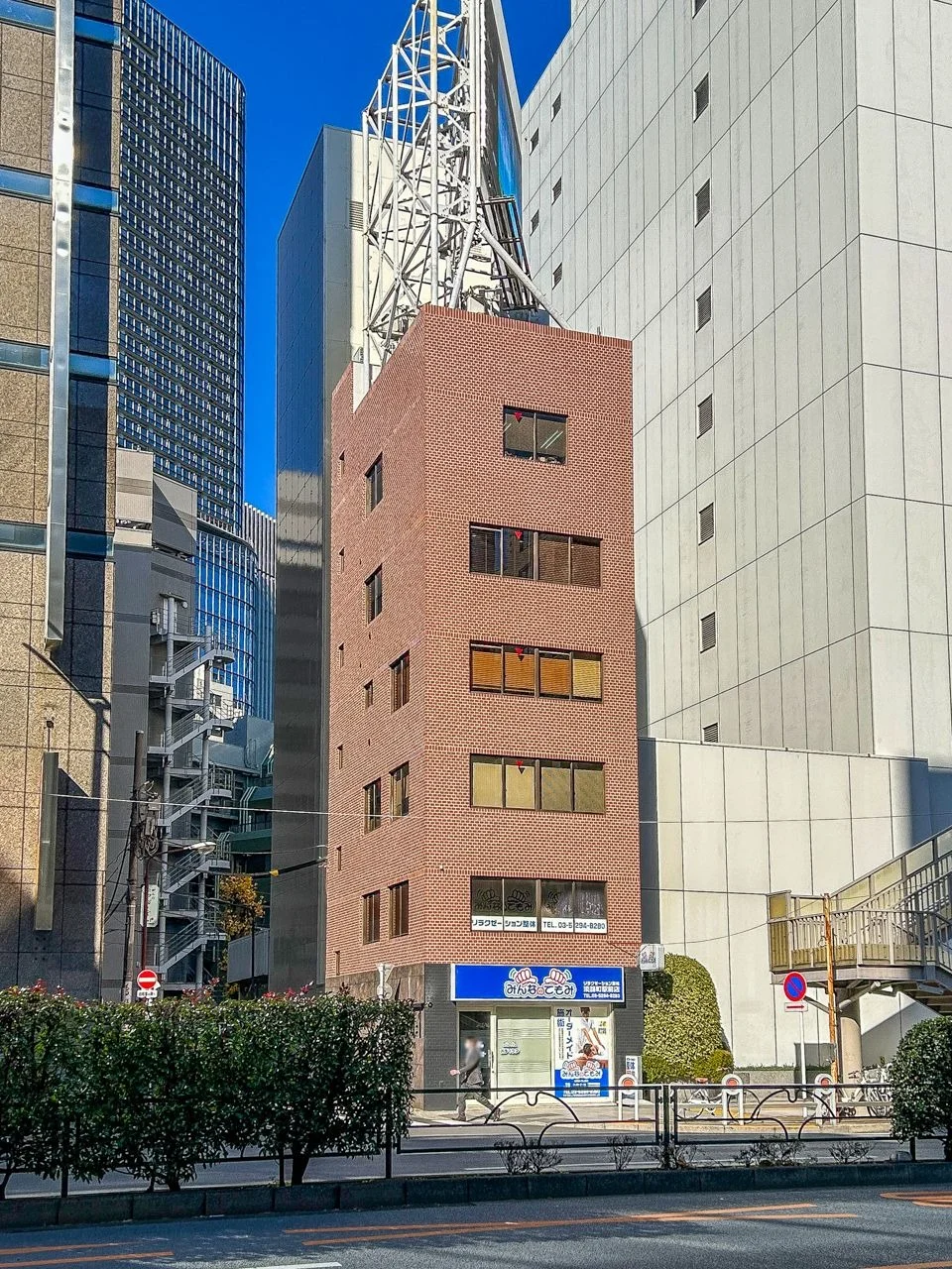 ALES 5 オフィスビル外観 3