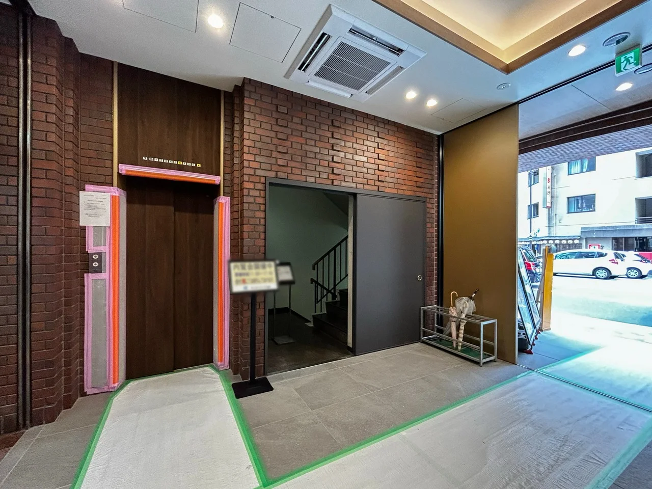 NOVEL WORK Iwamotocho B1F ビルエントランス 13