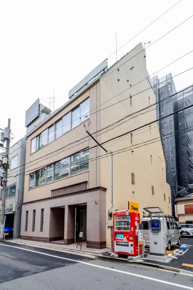 神田東松下町飯田鋲螺ビル 4 オフィスビル外観 1
