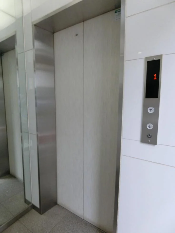小鍛冶ビル 6 エレベーター 7