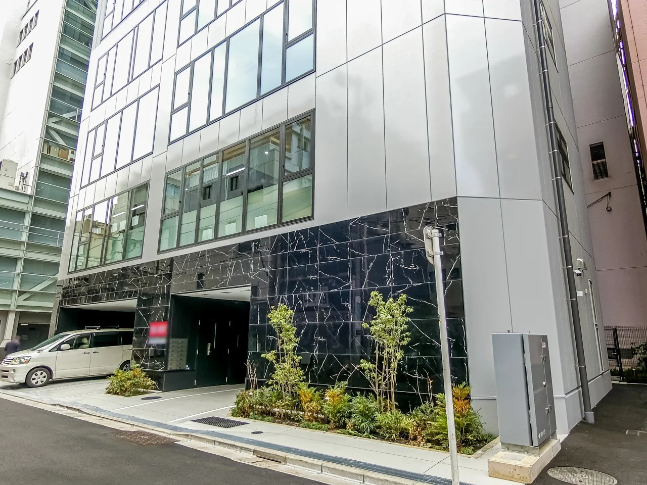 CIRCLES神田駅前 8 オフィスビル外観 10