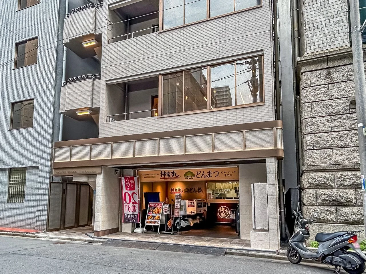 NOVEL WORK Jimbocho 4 オフィスビル外観 4