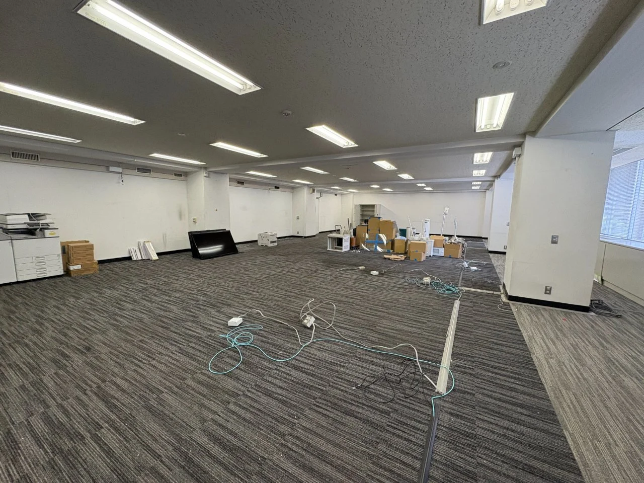 ワカ末ビル 3 執務室 9