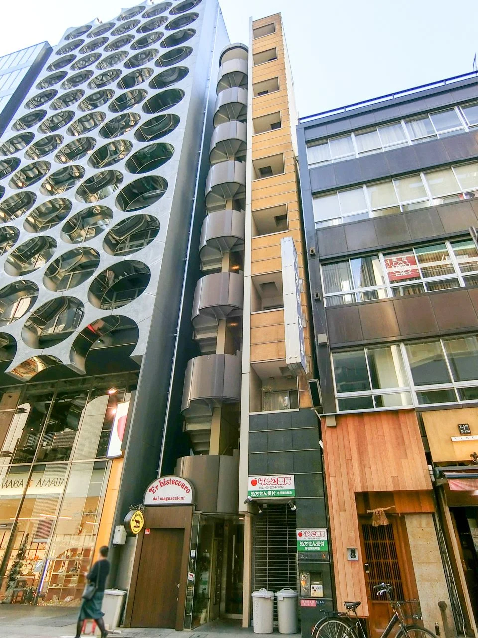 銀座伊勢半ビル 5 オフィスビル外観 1