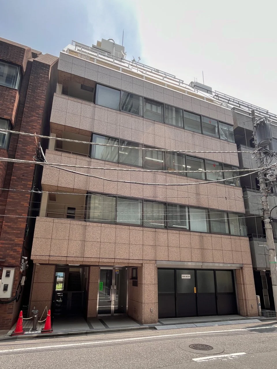 東海ビル 3 オフィスビル外観 1