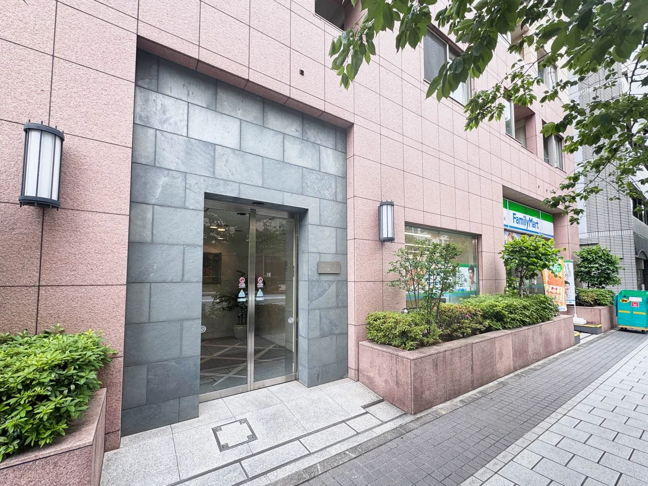ブロードシティ東京 14 エントランス 3
