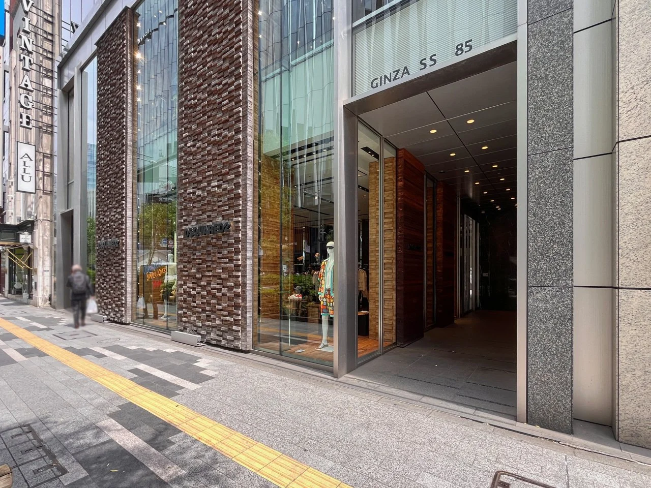GINZA SS 85 4 エントランス 3