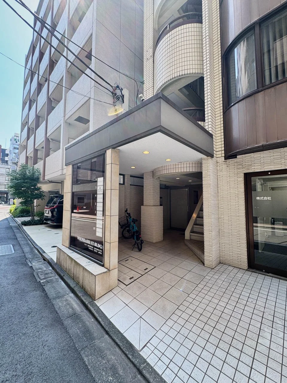 日本橋YTビル 地下1階から1階セット エントランス 3