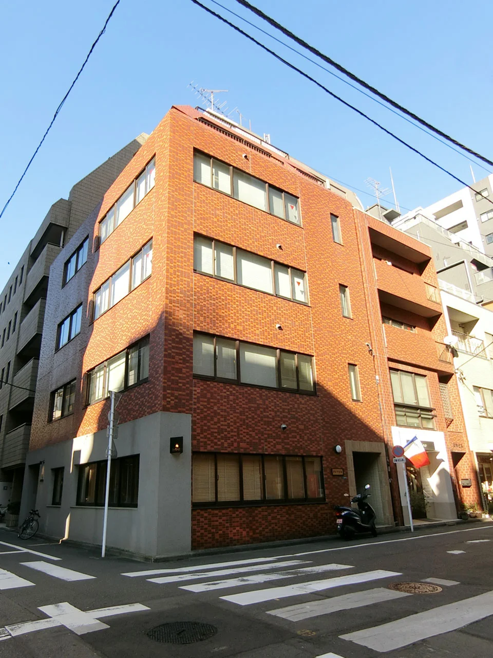 ダイアビル 3 オフィスビル外観 1