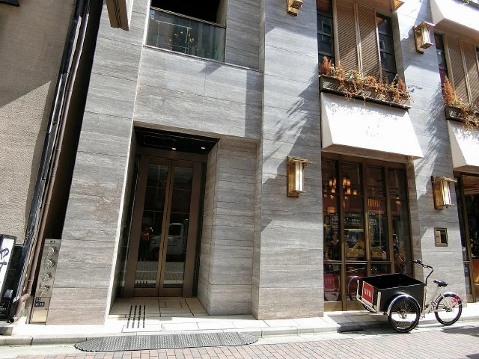 Brown Place 6 エントランス 3
