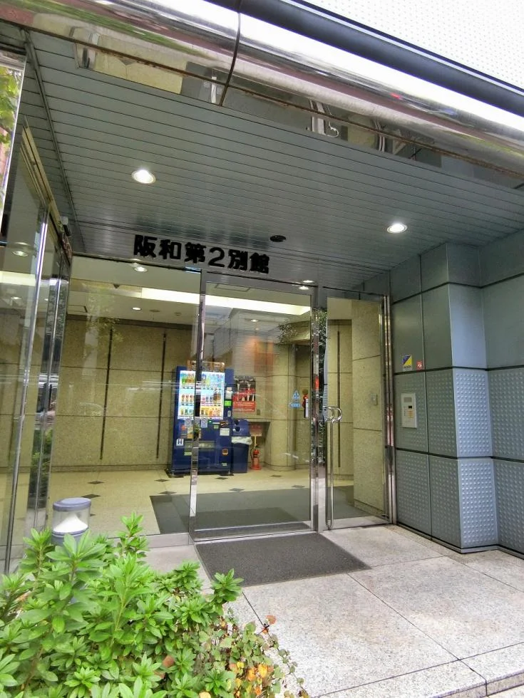 東京内藤ビル 9 エントランス 3