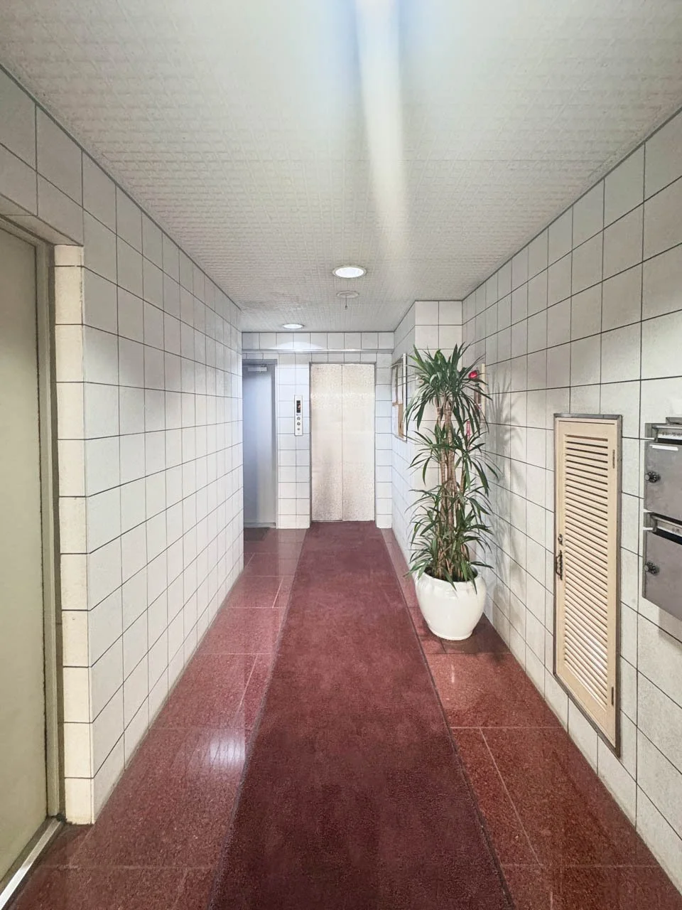 東銀座富岡ビル 2 エントランス 3
