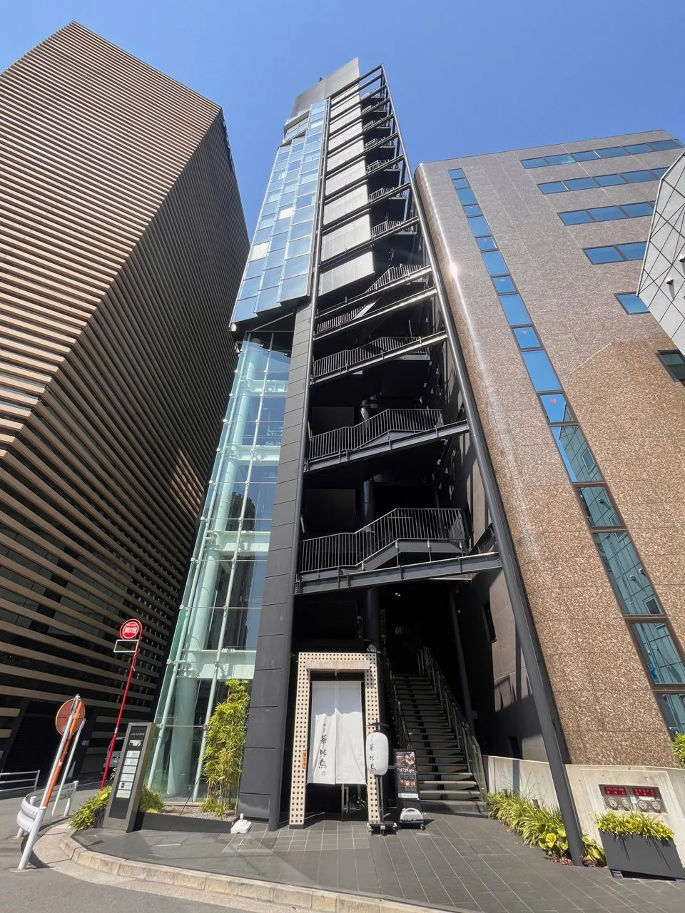 銀座4丁目タワービル B1 オフィスビル外観 2