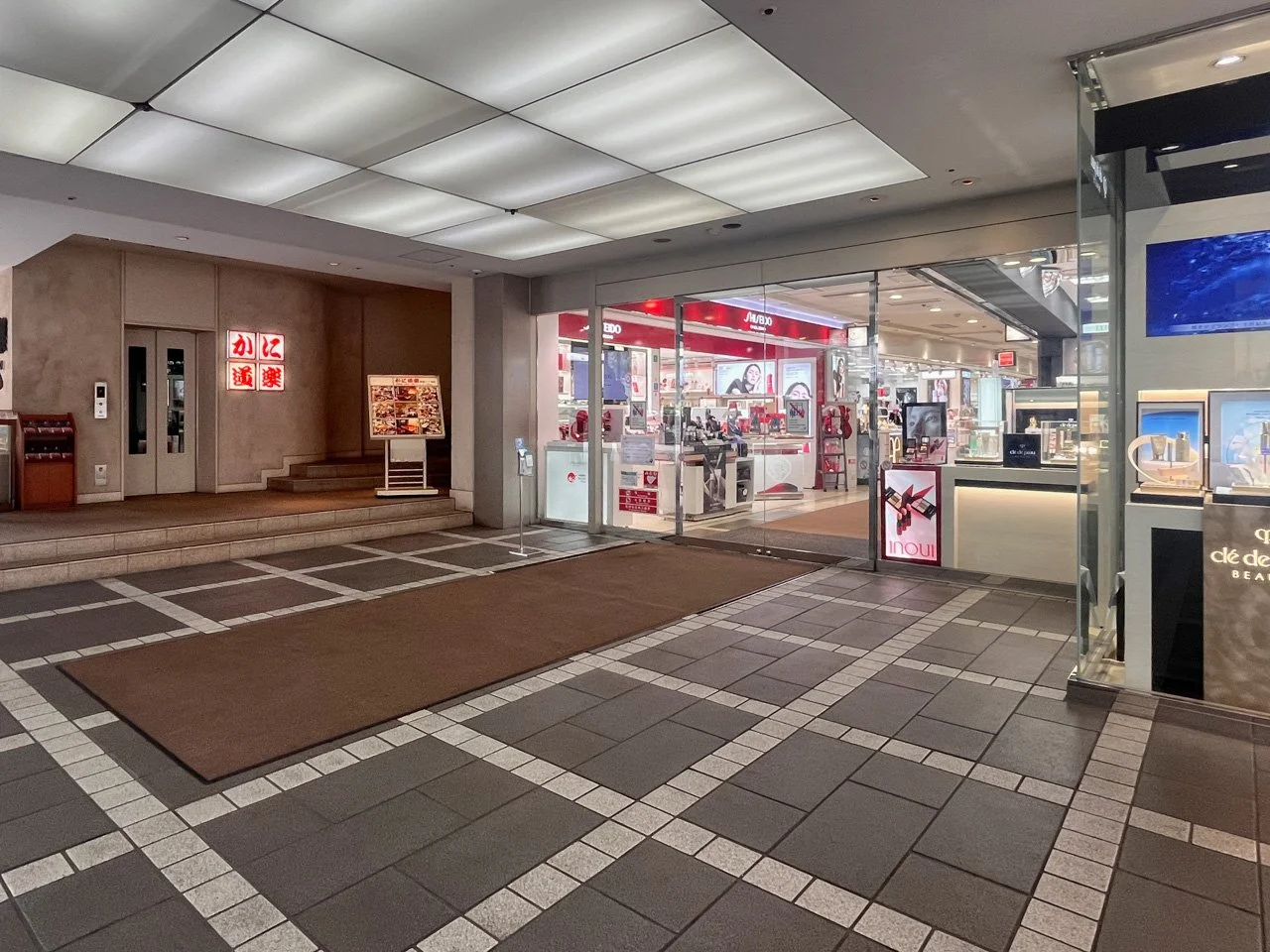 銀座ナイン2号館(西新橋ビル) B1 ビルエントランス 6