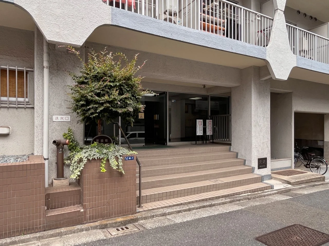 茅場町スカイハイツ 8 エントランス 3