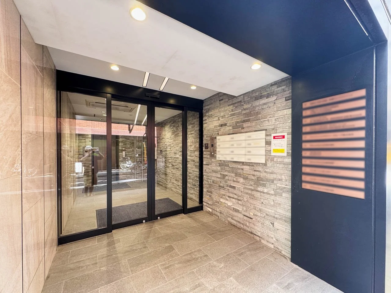 BRICK GATE茅場町 B1 ビルエントランス 4