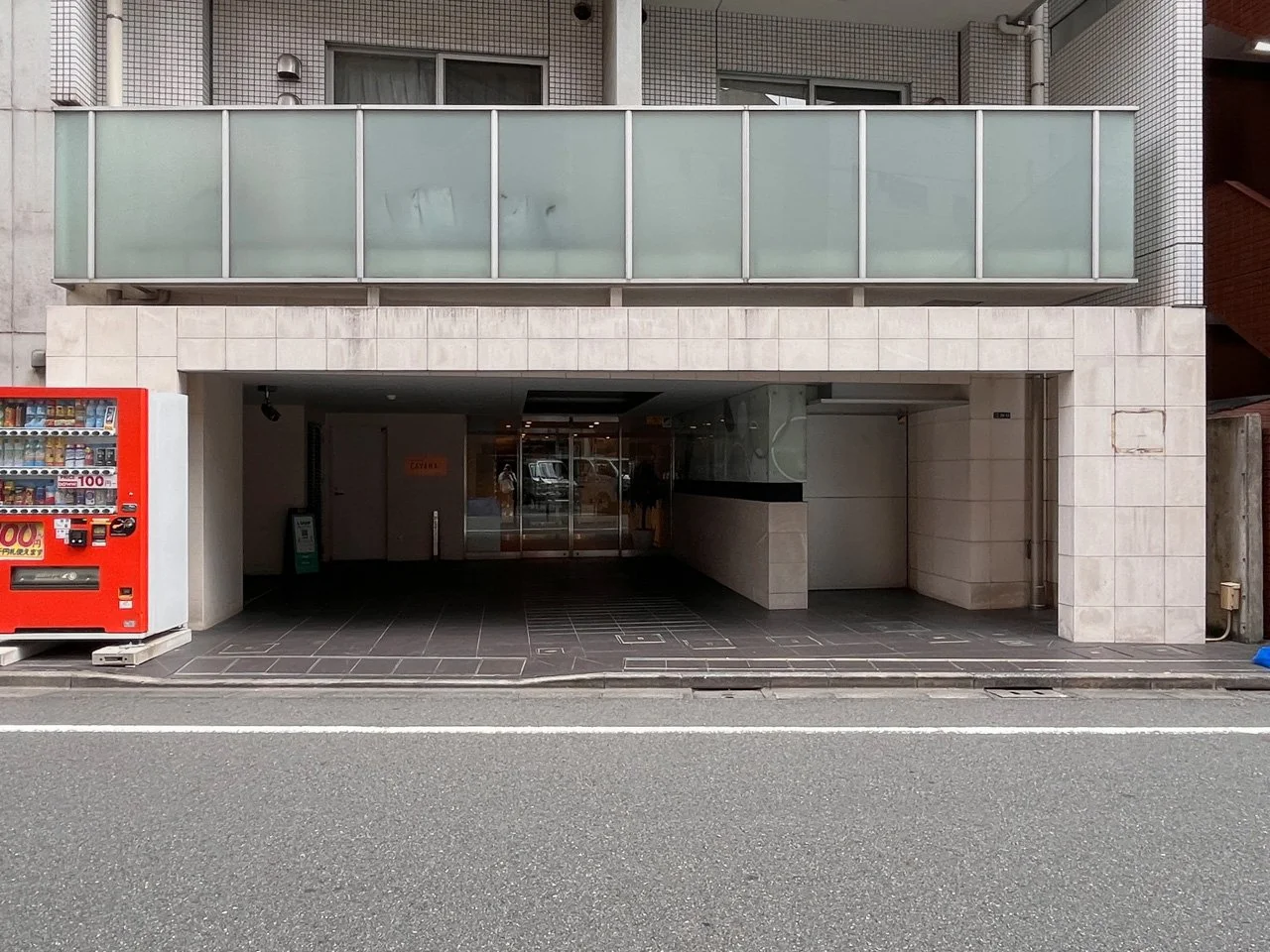 CAVANA八丁堀 3 ビルエントランス 5