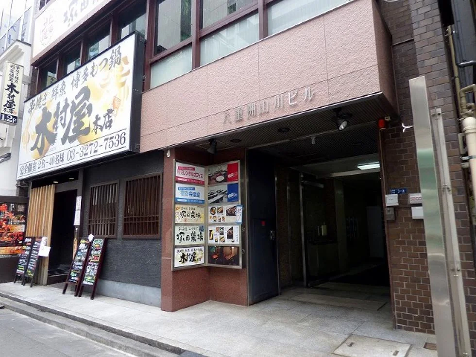 八重洲山川ビル 3 ビルエントランス 5
