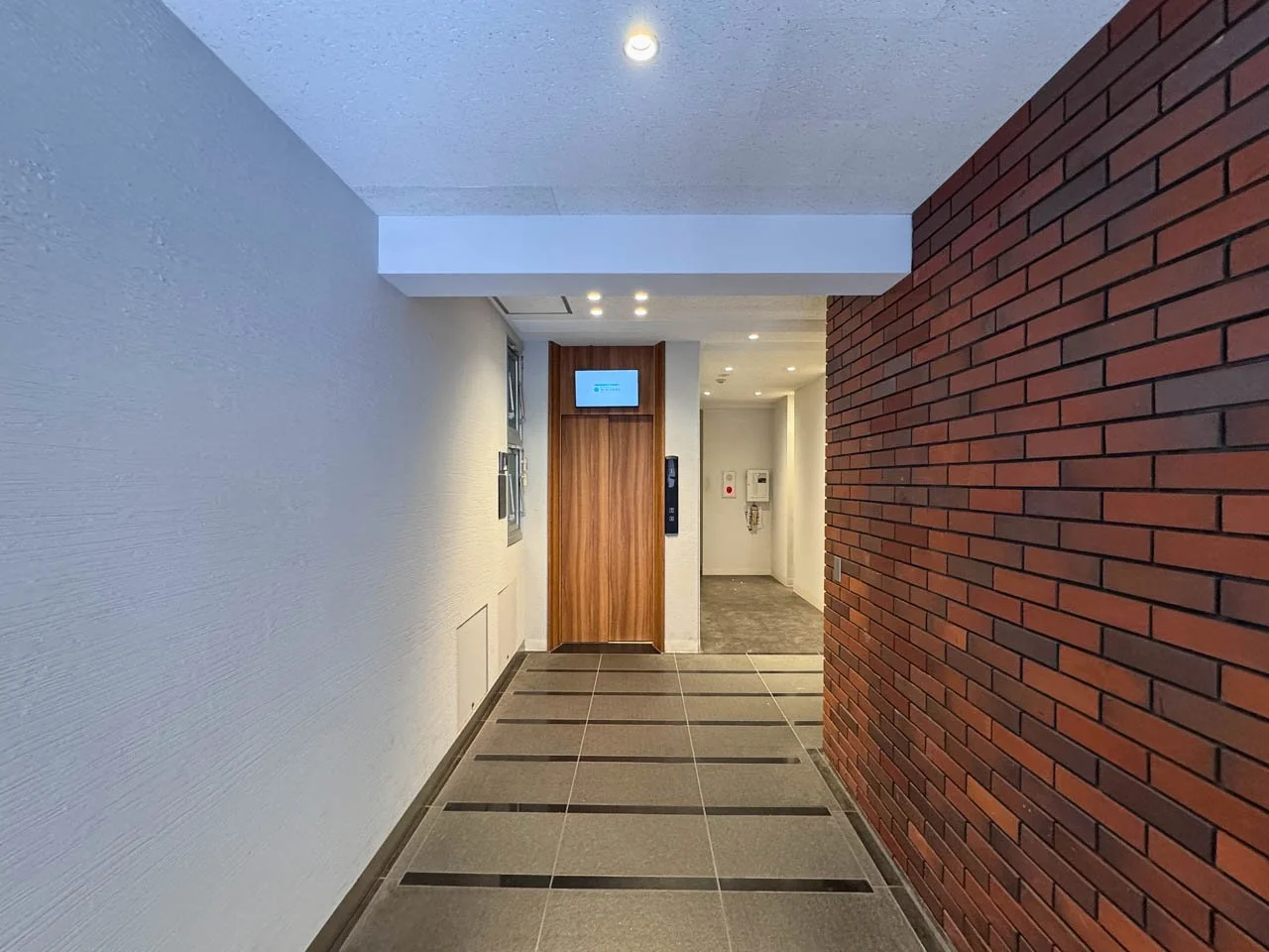 BRICK GATE 日本橋ビル 7 エントランス 4