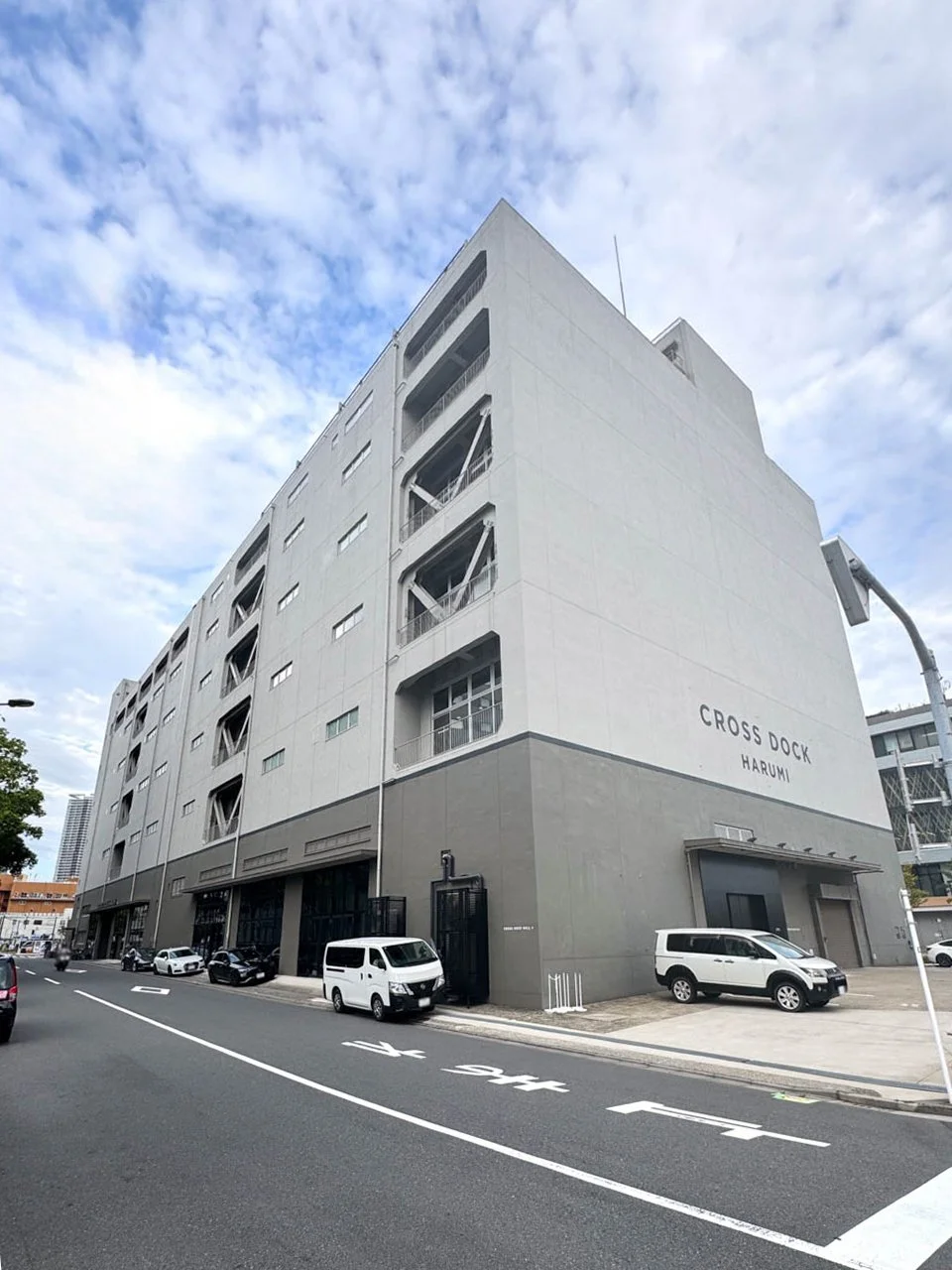 CROSS DOCK HARUMI 2 外観 1
