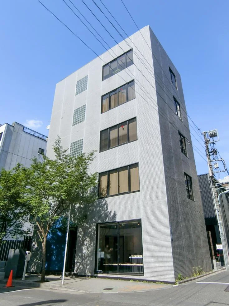 渡辺ビル 3 オフィスビル外観 1