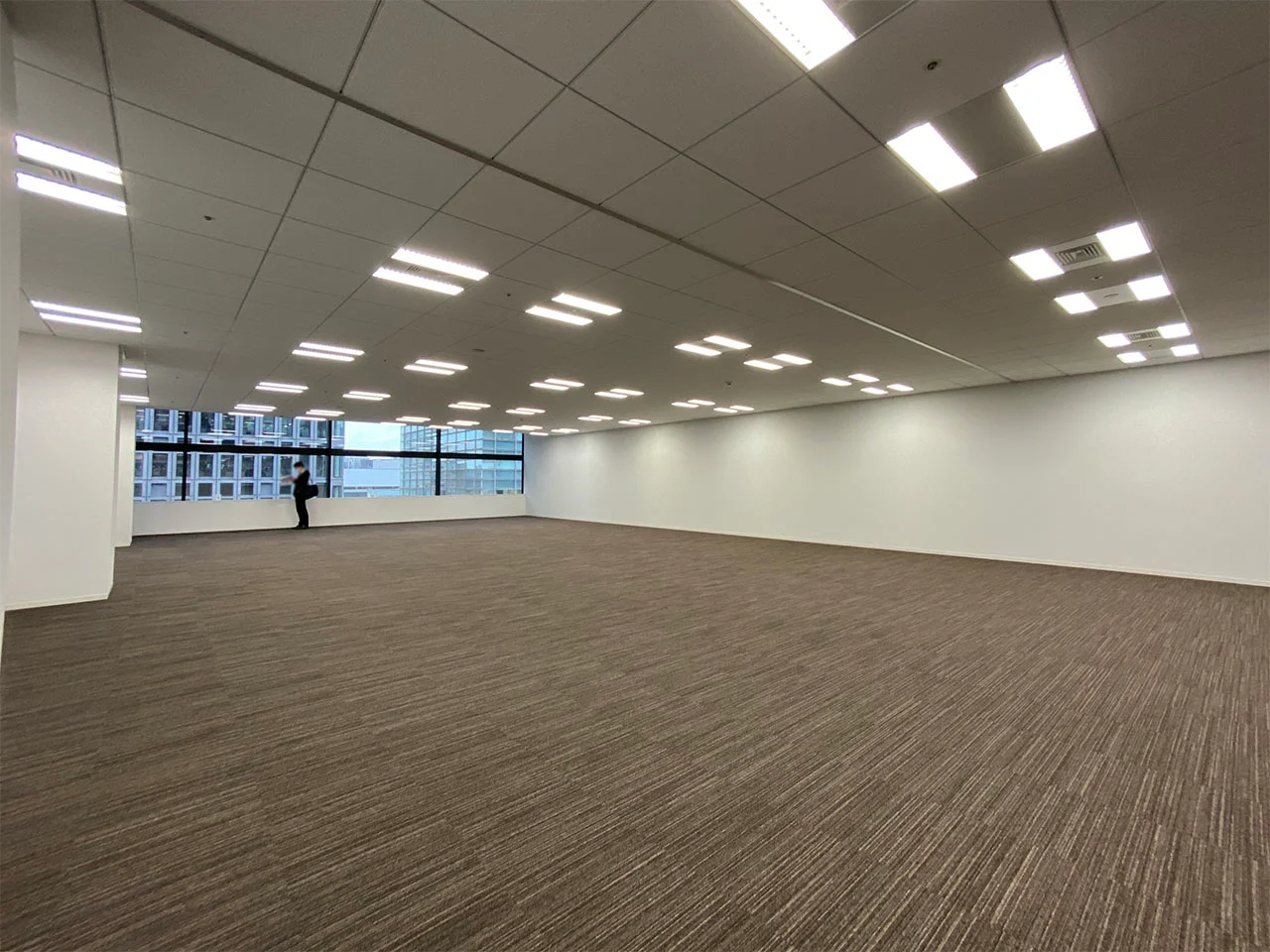 ぬ利彦ビル南館 7 執務室 6