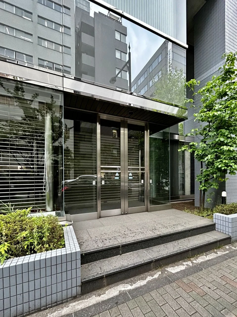茅場町ビル 1階~8階一棟貸し エントランス 3