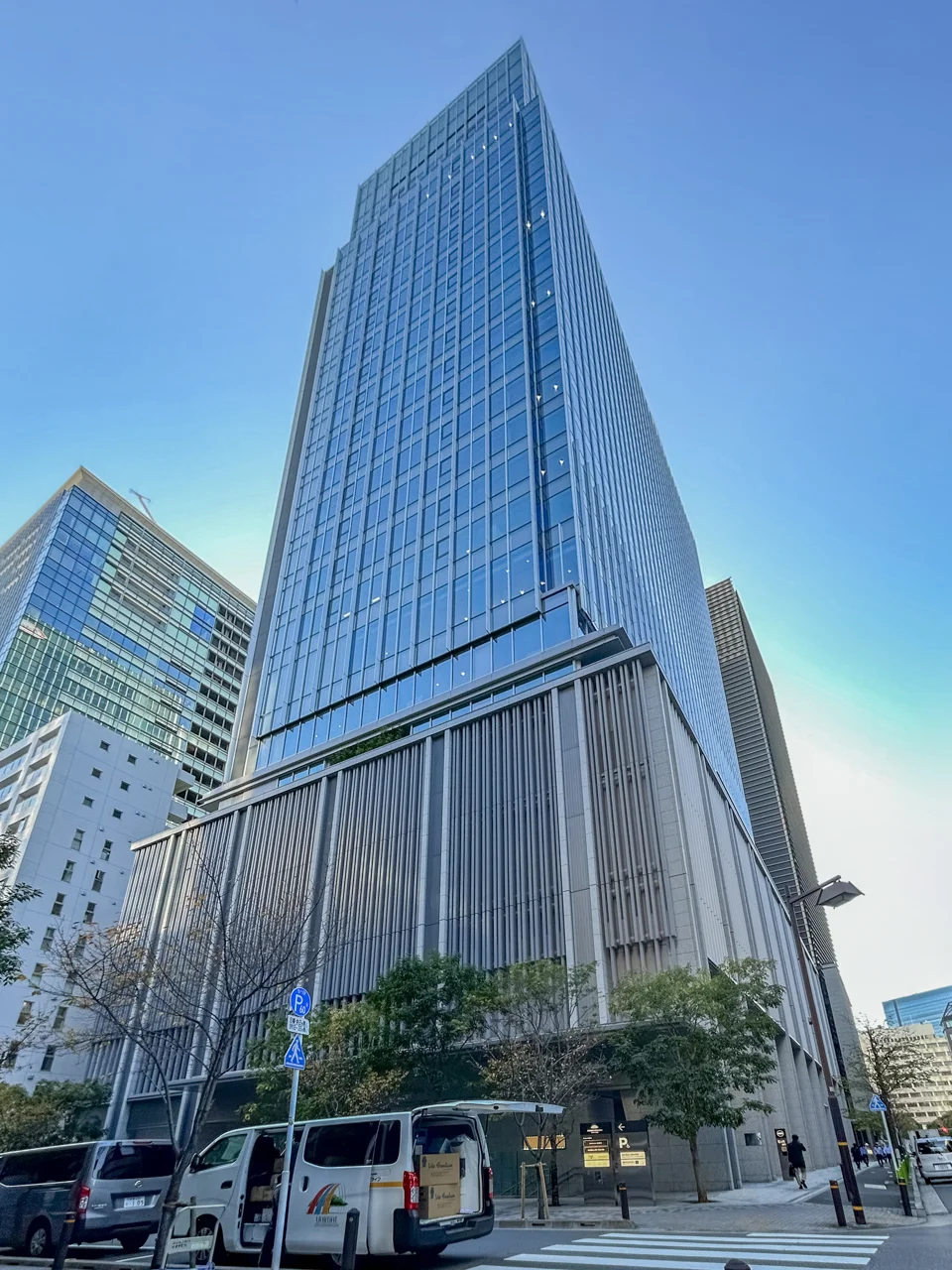 武田グローバル本社 B1 外観 1