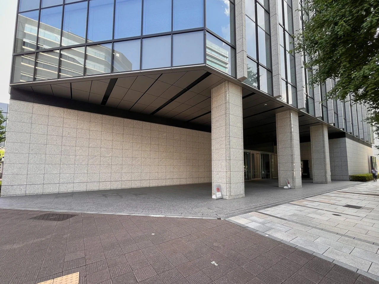 エンパイヤビル - 画像1