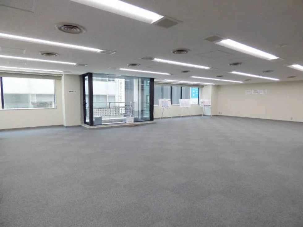 アライズ銀座三原通ビル 2 執務室 9