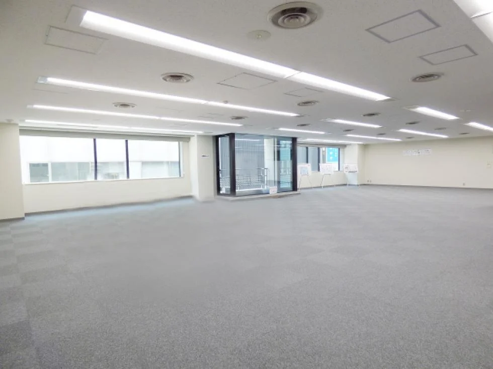 アライズ銀座三原通ビル 2 執務室 11