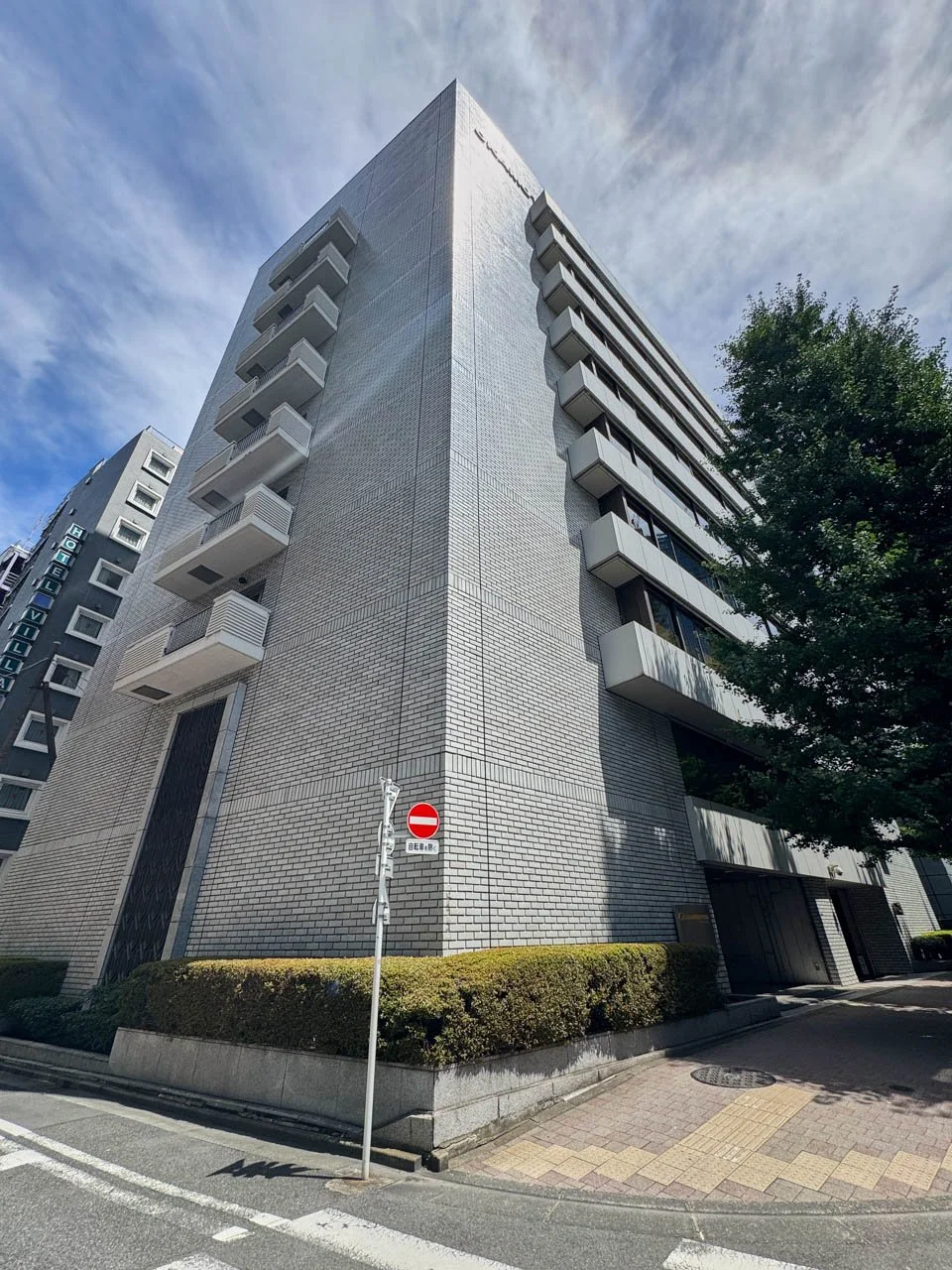 岡本ビル 2 外観 1