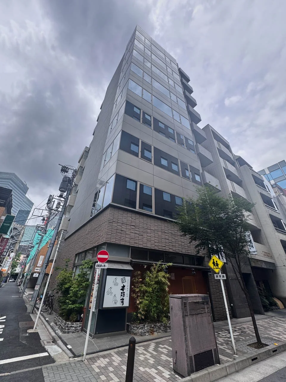 友泉本石町ビル 6 オフィスビル外観 1