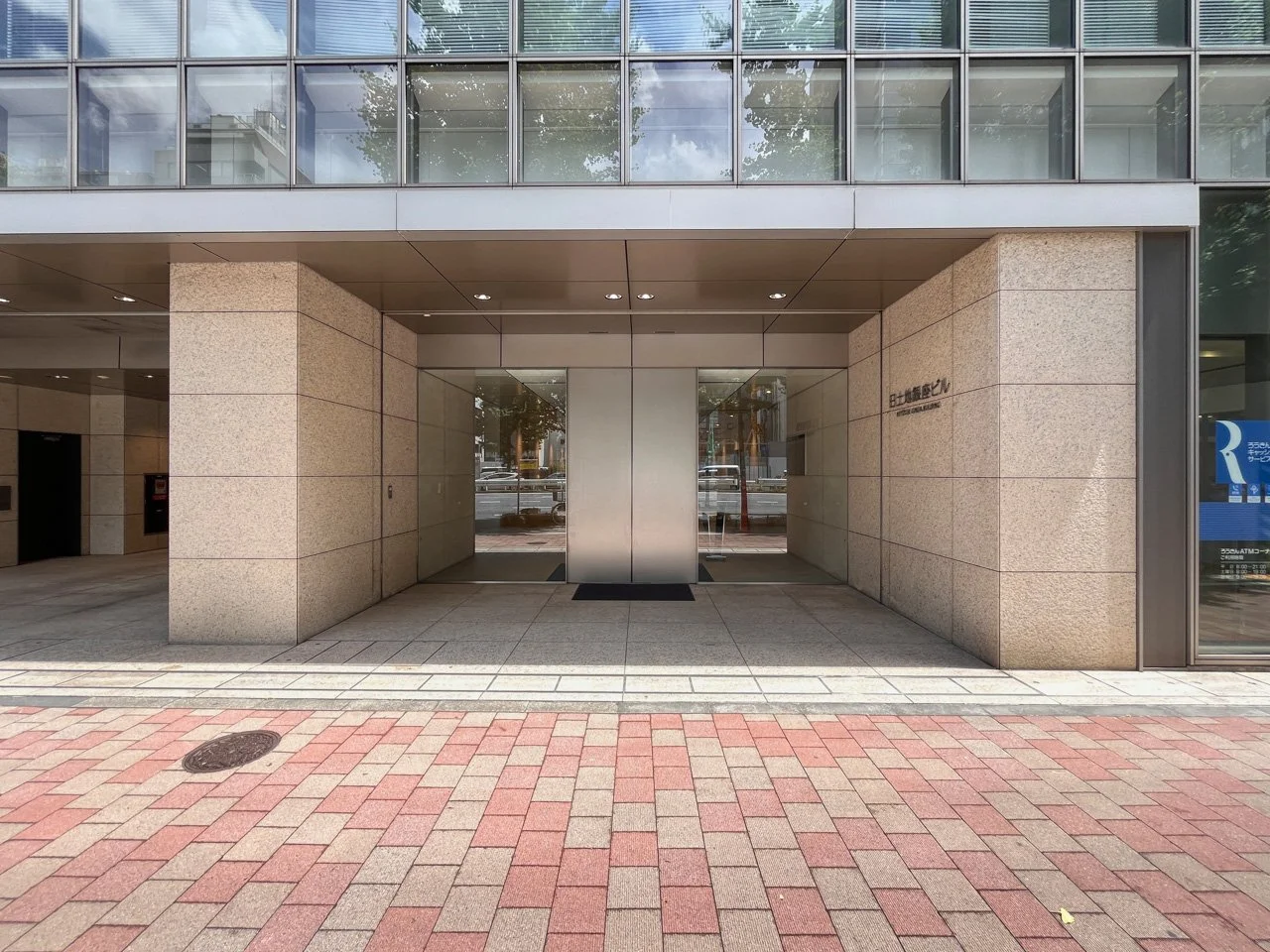 日土地銀座ビル 5 エントランス 3