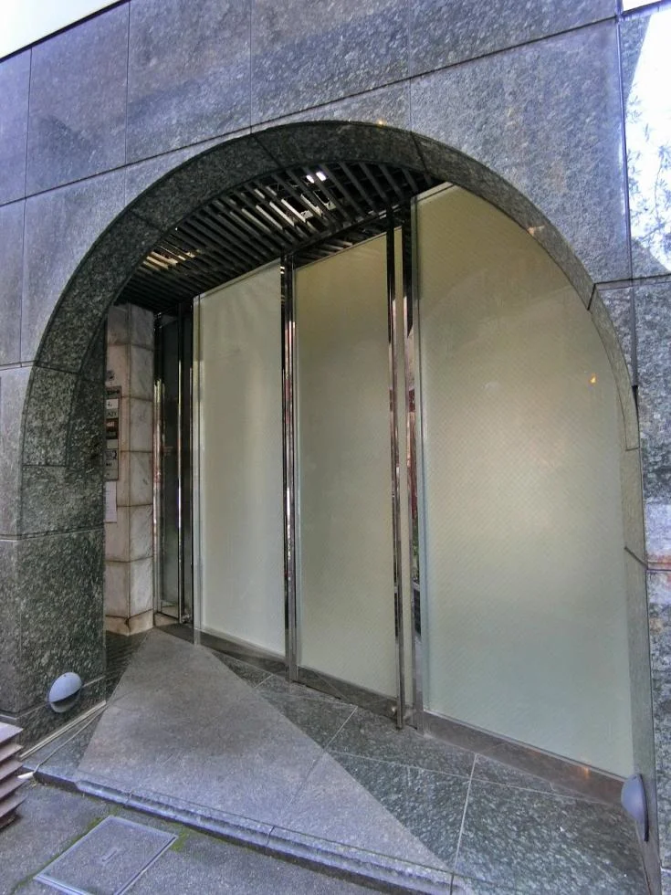 銀座ビックウエスト5号館 4 ビルエントランス 5