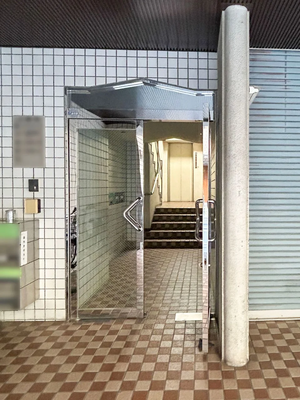 カワグレビル 1 エントランス 3