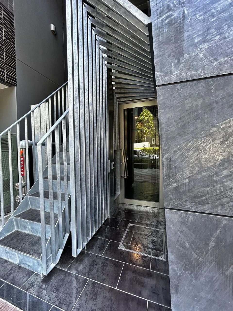 V1Bldg(ブイワンビル) 1 エントランス 4